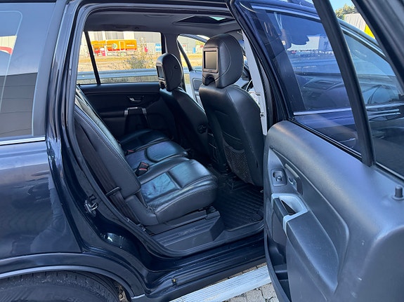 Volvo XC90 20 of 30