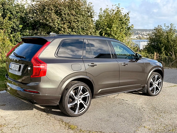 Volvo XC90 8 of 18