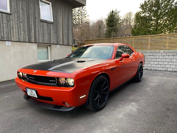 Dodge Challenger 5 of 30