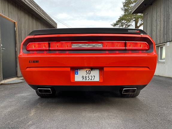 Dodge Challenger 11 of 30