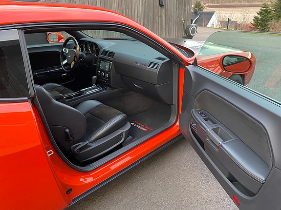 Dodge Challenger 17 of 30