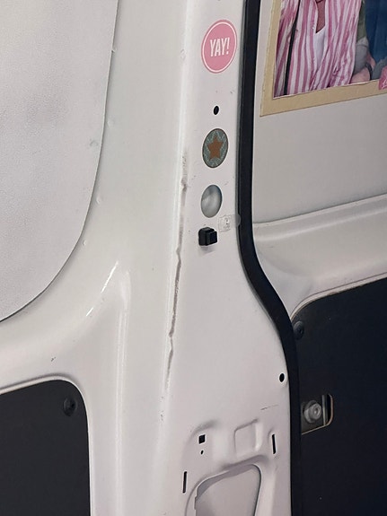 Volkswagen Caddy Maxi 19 of 26