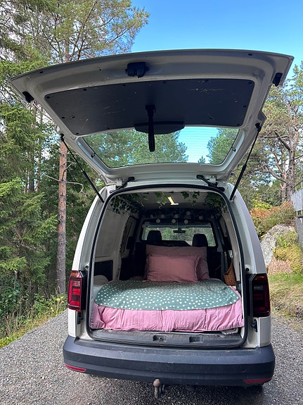 Volkswagen Caddy Maxi 17 of 26