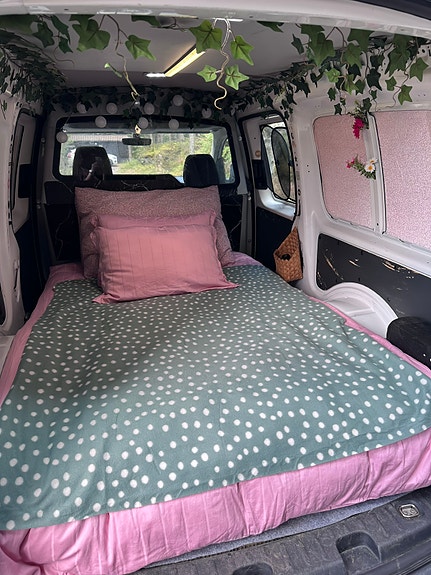 Volkswagen Caddy Maxi 18 of 26