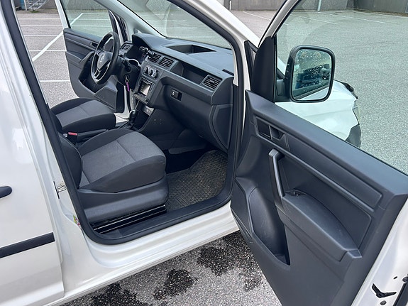 Volkswagen Caddy Maxi 15 of 26