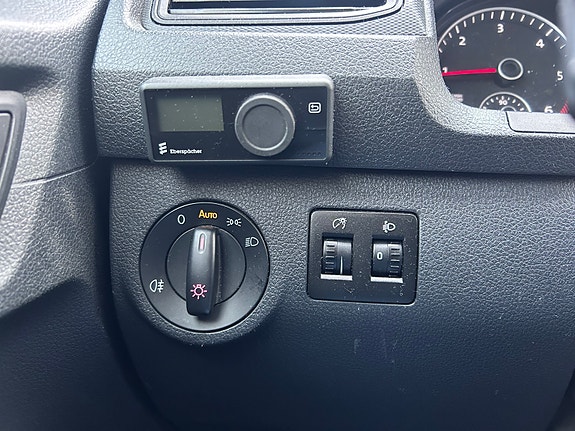 Volkswagen Caddy Maxi 11 of 26