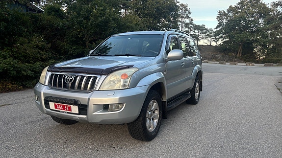 Toyota Land Cruiser 12 of 30
