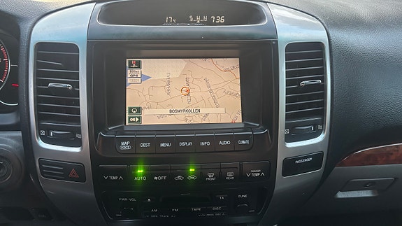 Toyota Land Cruiser 30 of 30