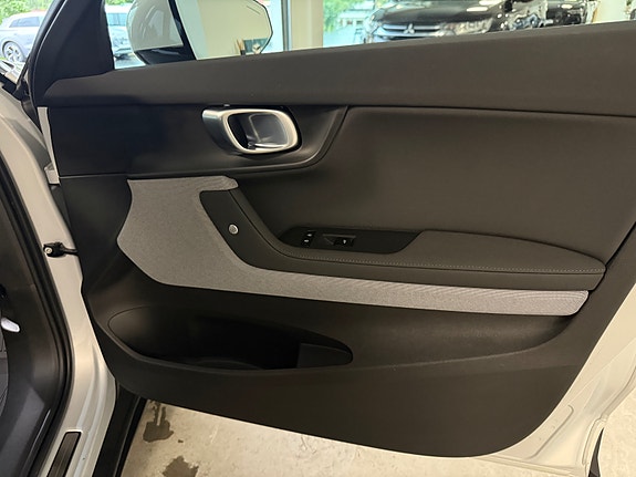 Polestar 2 23 of 30