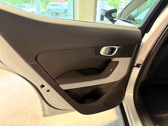 Polestar 2 15 of 30