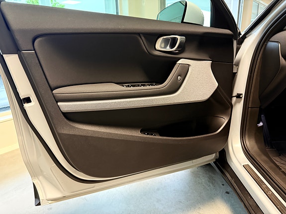 Polestar 2 11 of 30