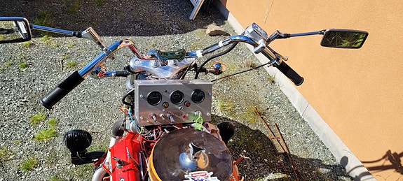 Chevrolet V8 8 of 15