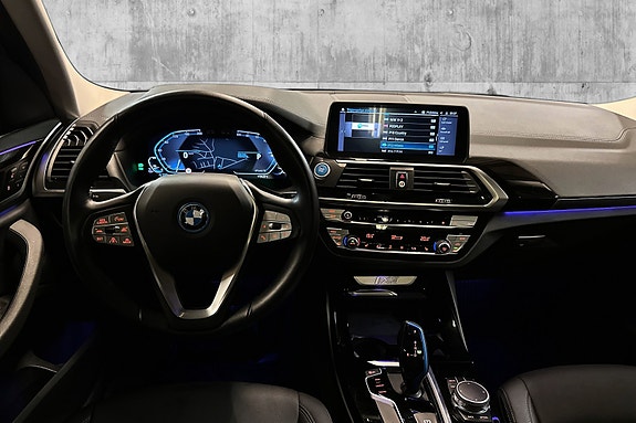 BMW iX3 13 of 24