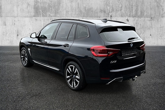 BMW iX3 3 of 24