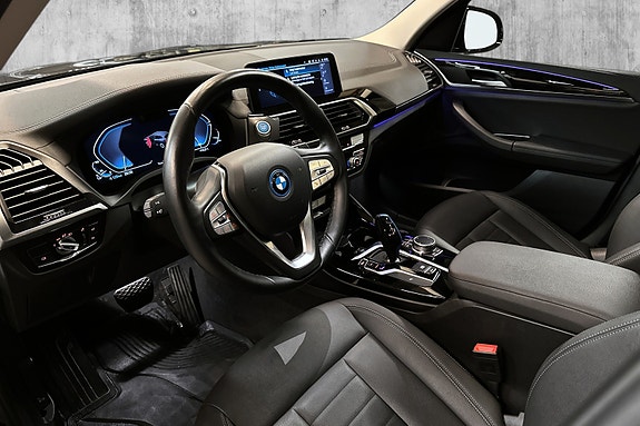 BMW iX3 9 of 24