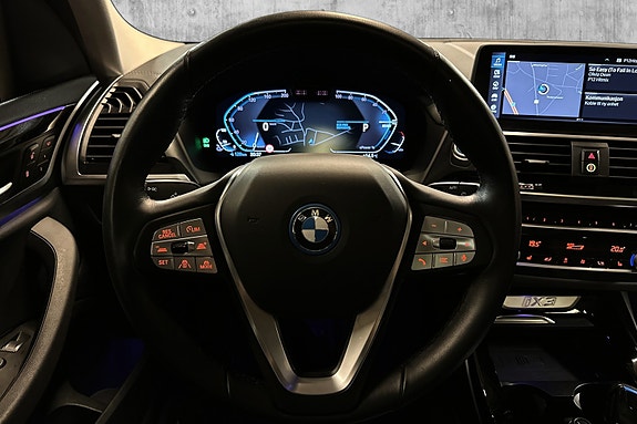 BMW iX3 14 of 24