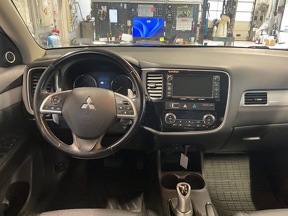 Mitsubishi Outlander 9 of 13