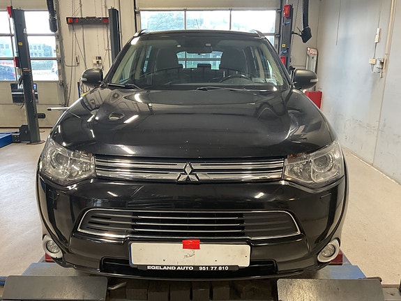 Mitsubishi Outlander 3 of 13