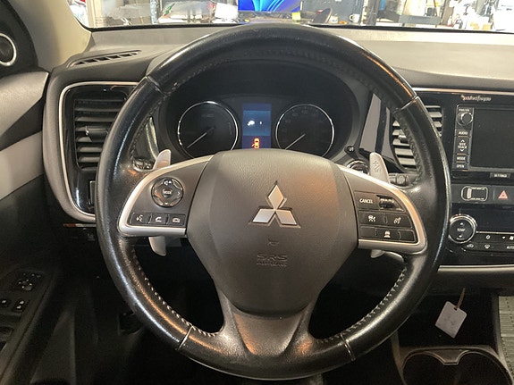 Mitsubishi Outlander 8 of 13