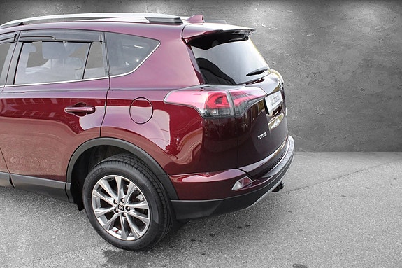 Toyota RAV4 4 of 20