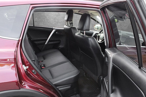 Toyota RAV4 19 of 20