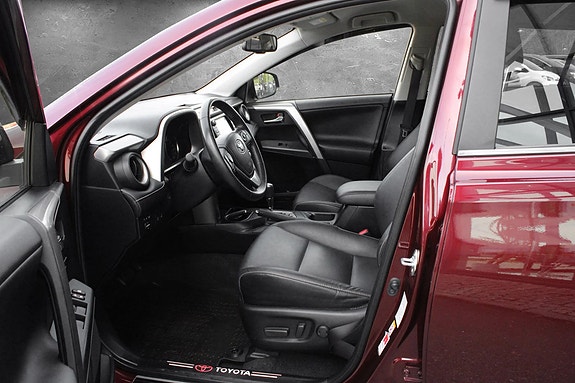 Toyota RAV4 13 of 20