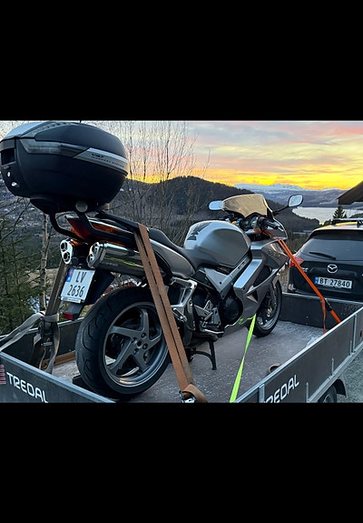 Honda VFR 800 3 of 10