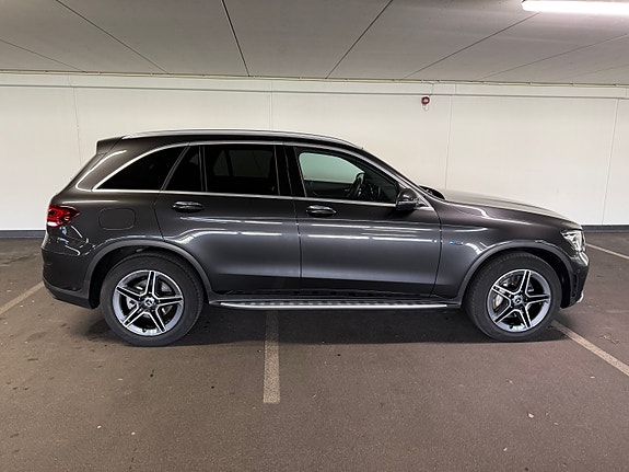 Mercedes-Benz GLC300 e 3 of 30