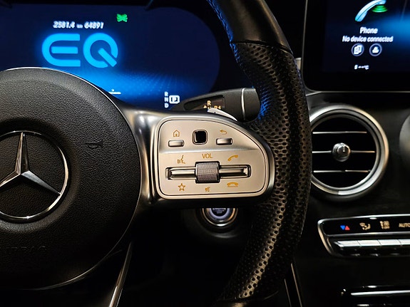 Mercedes-Benz GLC300 e 25 of 30