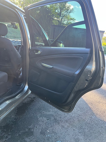 Ford S-MAX 26 of 30