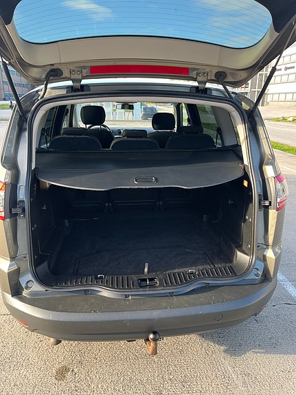 Ford S-MAX 8 of 30