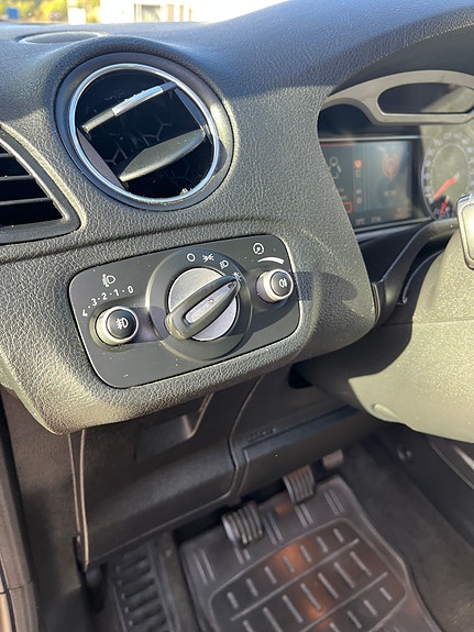 Ford S-MAX 17 of 30