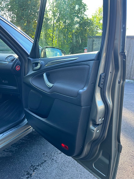 Ford S-MAX 29 of 30