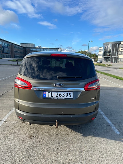 Ford S-MAX 9 of 30