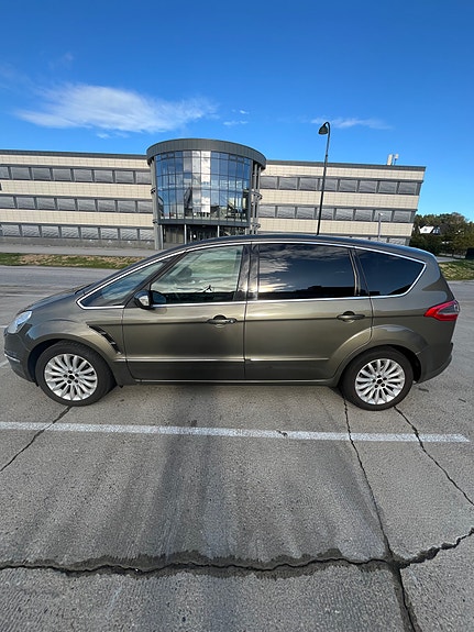 Ford S-MAX 4 of 30