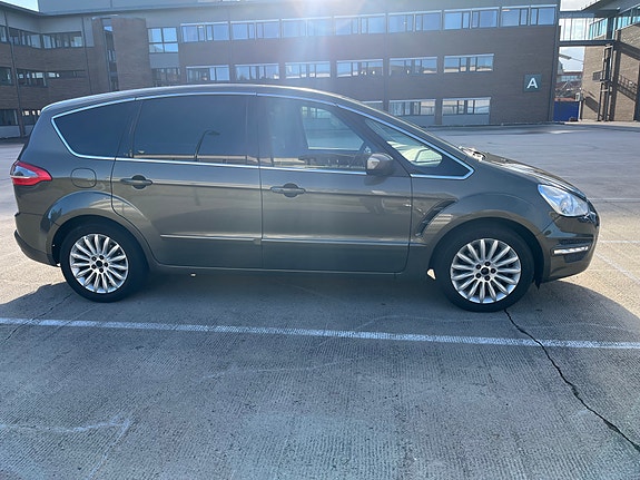 Ford S-MAX 11 of 30