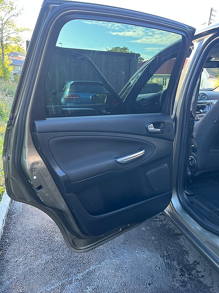 Ford S-MAX 24 of 30