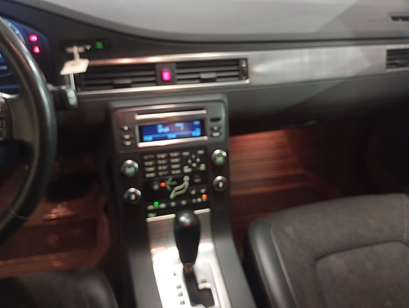 Volvo XC70 13 of 18