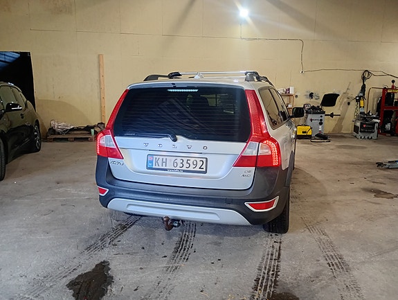Volvo XC70 4 of 18