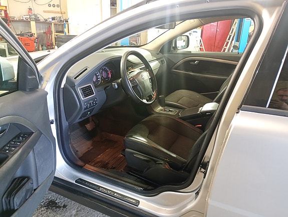 Volvo XC70 10 of 18