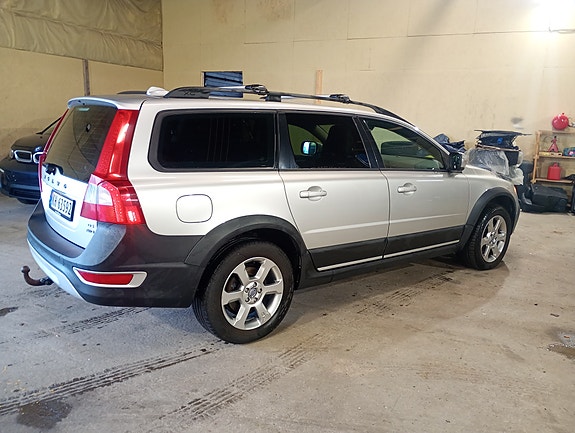 Volvo XC70 3 of 18