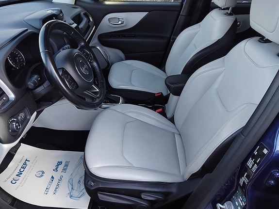 Jeep Renegade 7 of 30