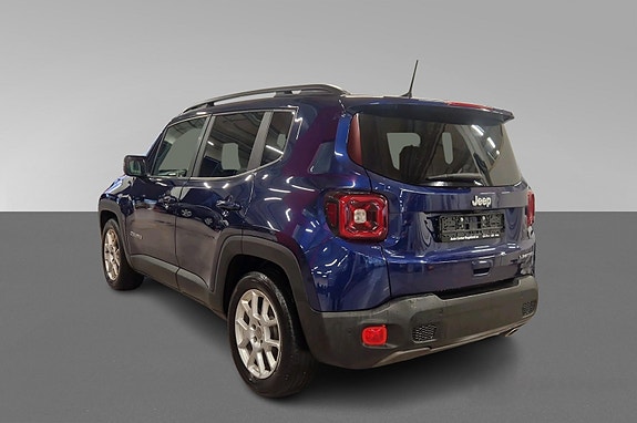 Jeep Renegade 4 of 30