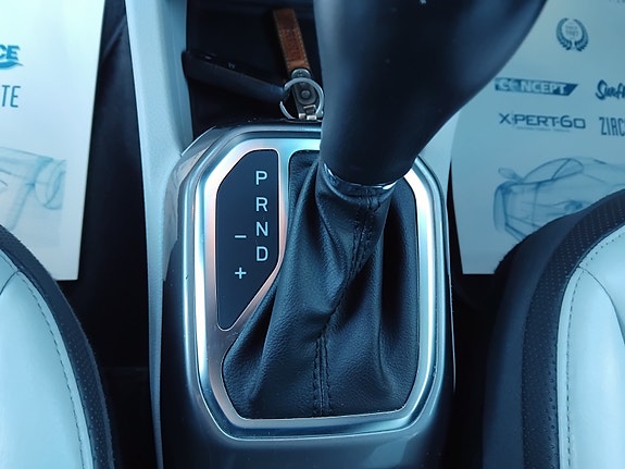 Jeep Renegade 25 of 30