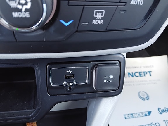 Jeep Renegade 26 of 30