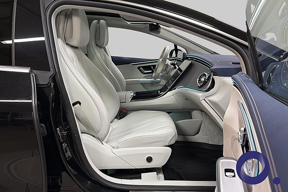 Mercedes-Benz EQE350 15 of 30