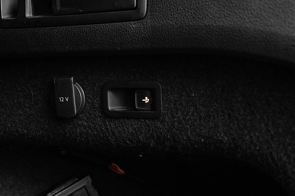 Volkswagen Passat Alltrack 27 of 30