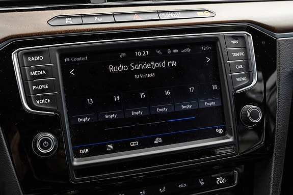 Volkswagen Passat Alltrack 23 of 30