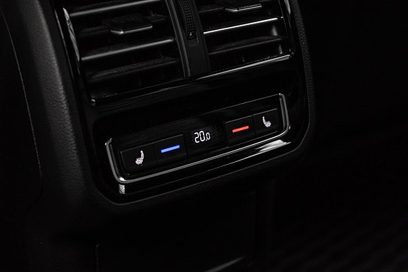 Volkswagen Passat Alltrack 16 of 30