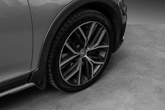 Volkswagen Passat Alltrack 8 of 30